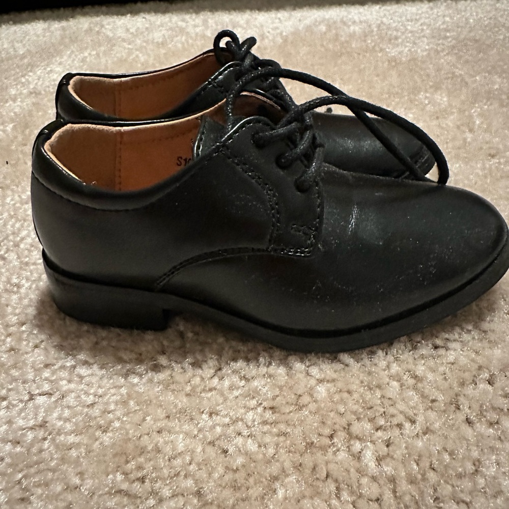 Kids dress shoes